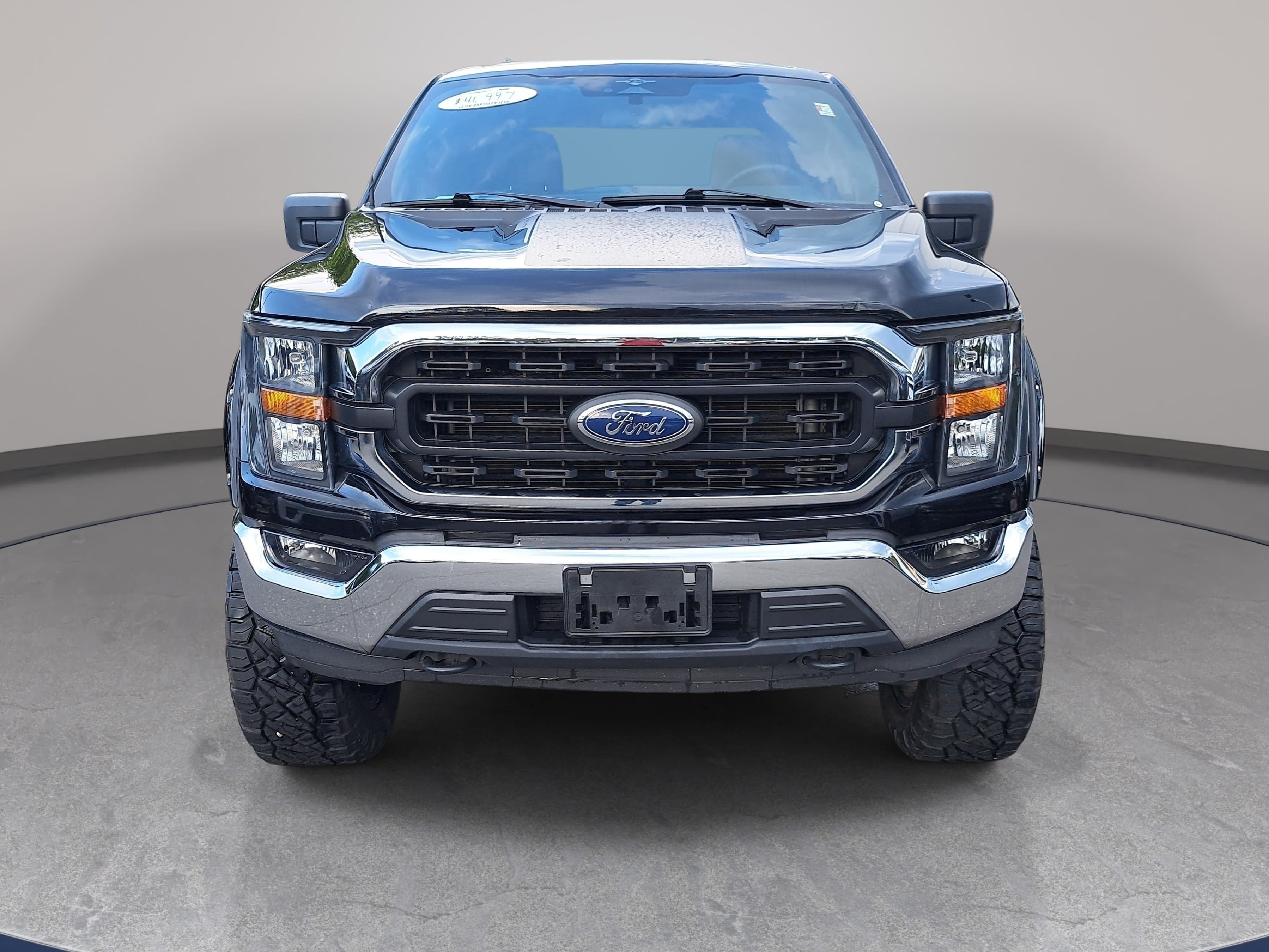 Used 2023 Ford F150 XLT AWD/4WD image 2