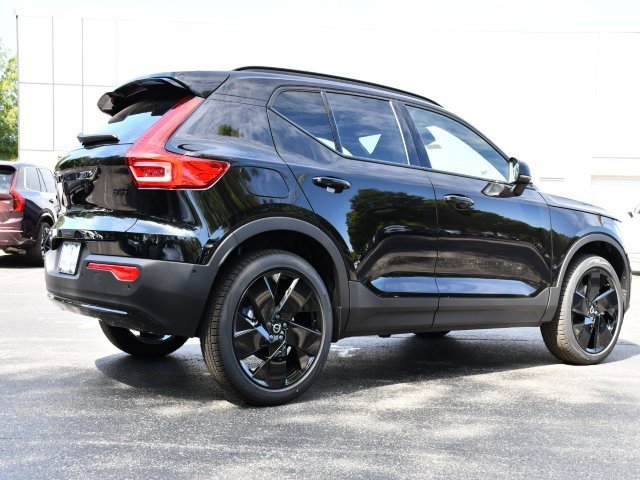 New 2026 Volvo XC40 B5 Ultra w/ Protection Package Premier image 7