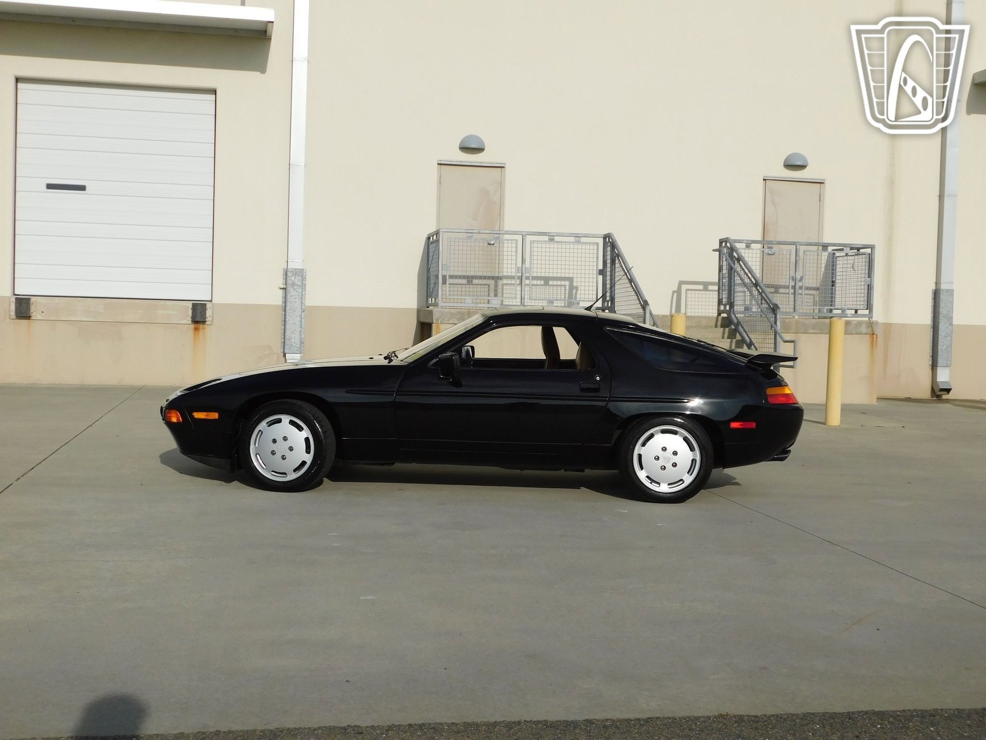 Used 1989 Porsche 928 S4 RWD image 6