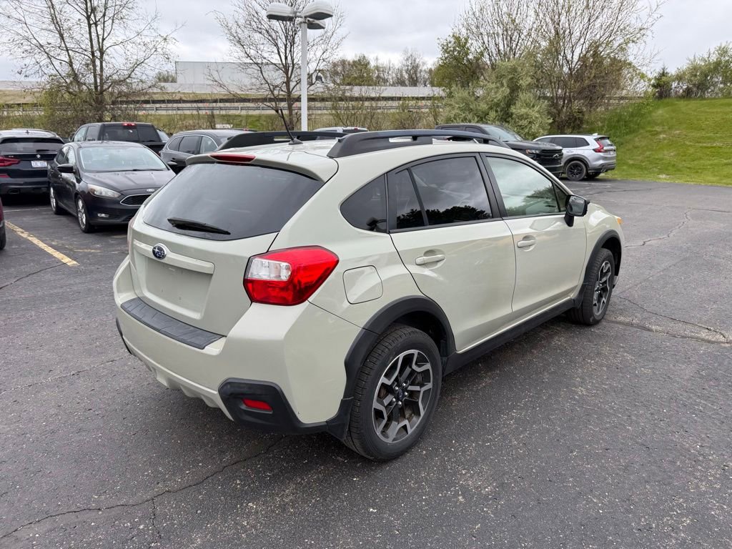 Used 2016 Subaru Crosstrek 2.0i Premium AWD/4WD image 3