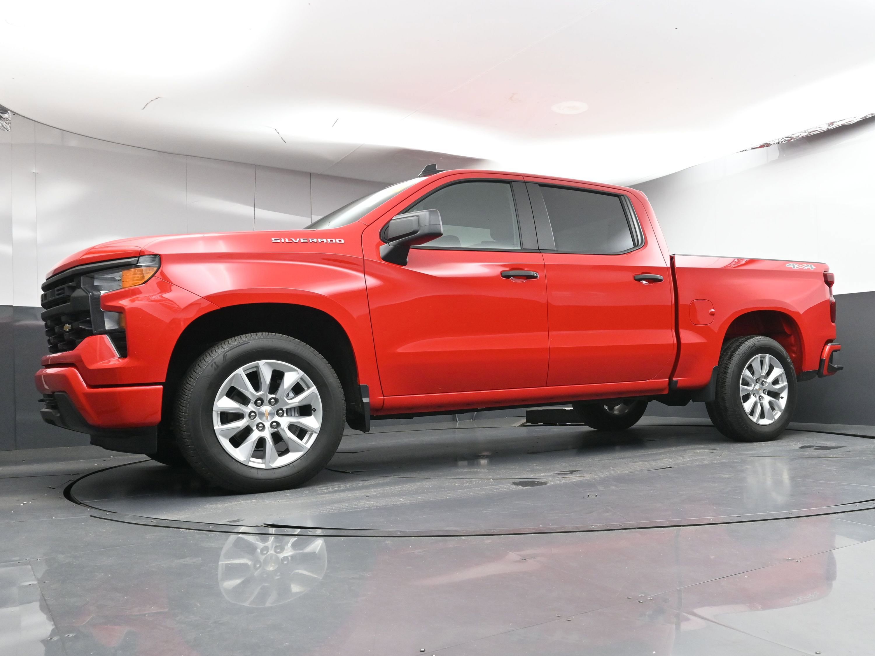 Used 2025 Chevrolet Silverado 1500 Custom image 22