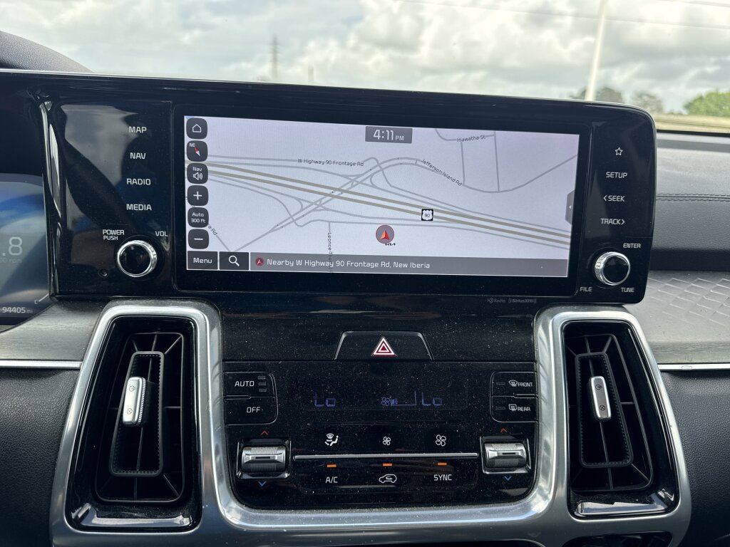 Used 2023 Kia Sorento SX image 26