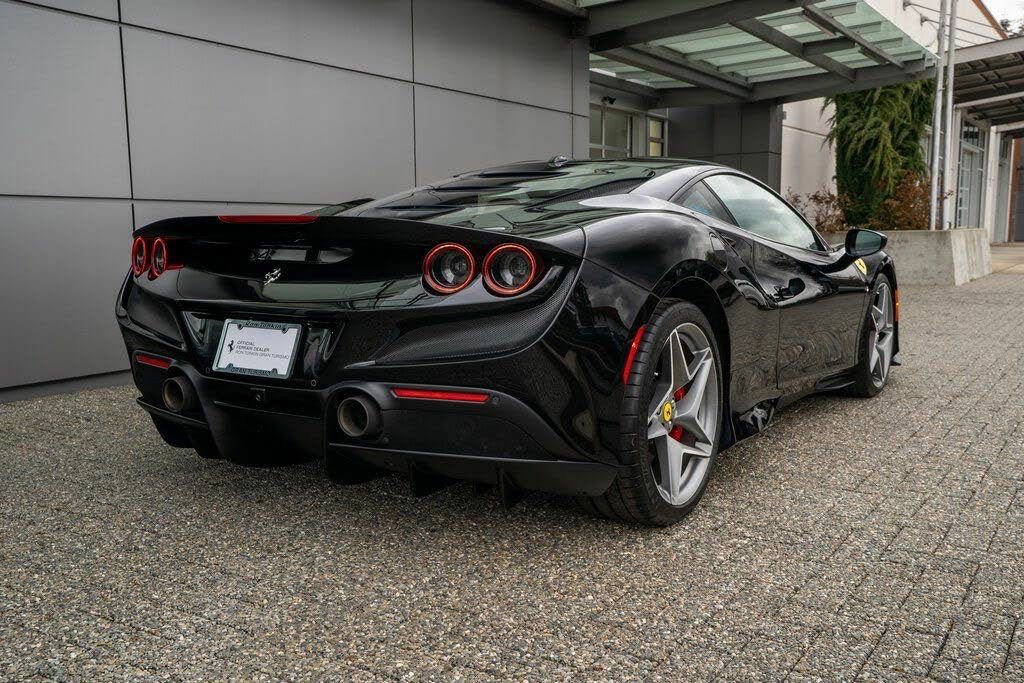 Used 2021 Ferrari F8 Tributo image 5