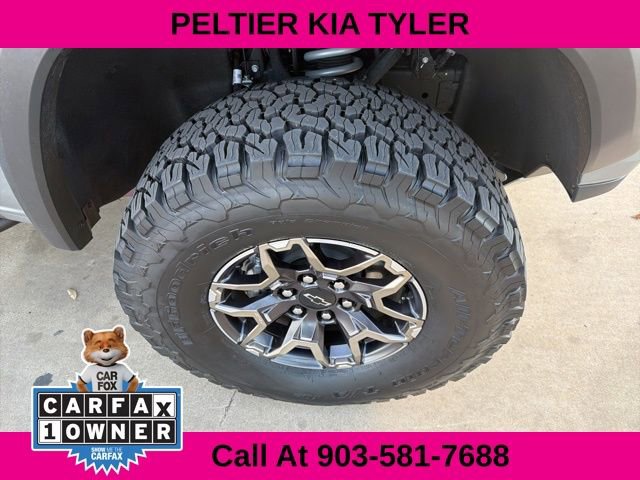 Used 2025 Chevrolet Colorado ZR2 w/ Technology Package image 17