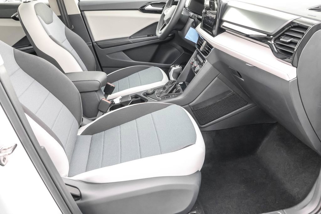 New 2026 Volkswagen Taos S image 40