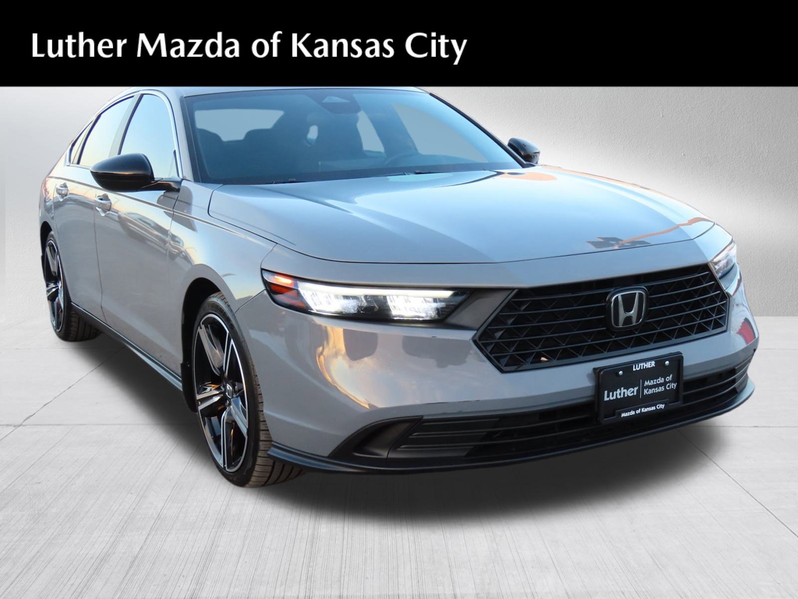 Used 2023 Honda Accord Sport image 1