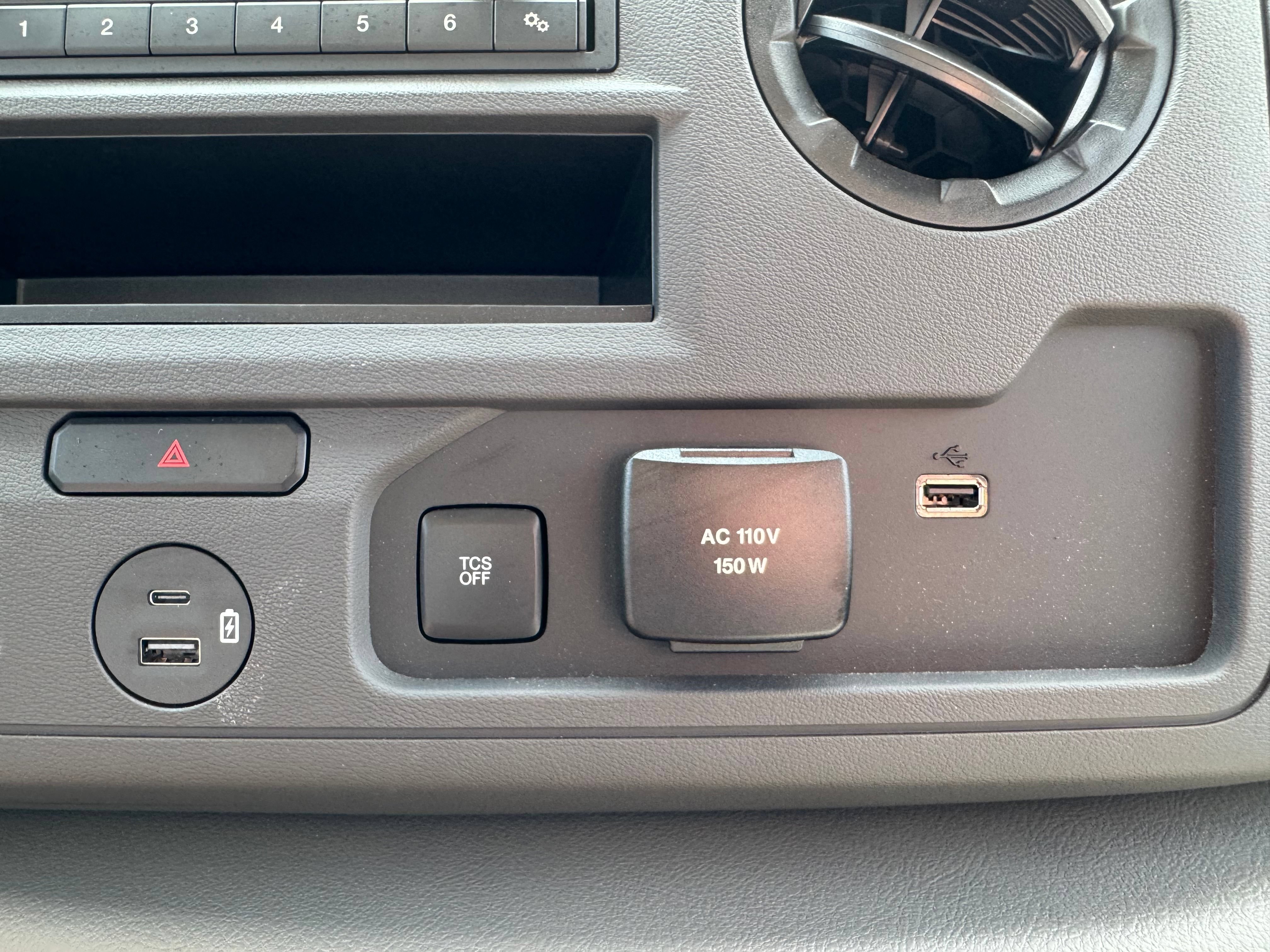 Used 2023 Ford E-450 and Econoline 450 Super Duty w/ Power Windows & Locks Group RWD image 45