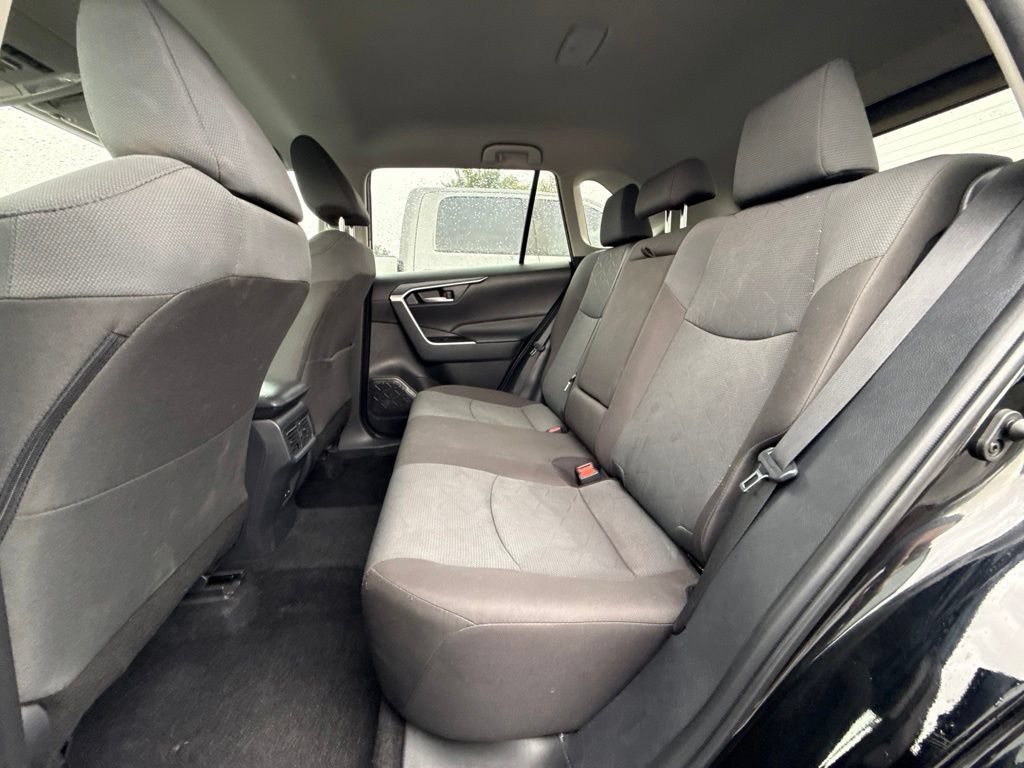 Used 2025 Toyota RAV4 XLE FWD image 13