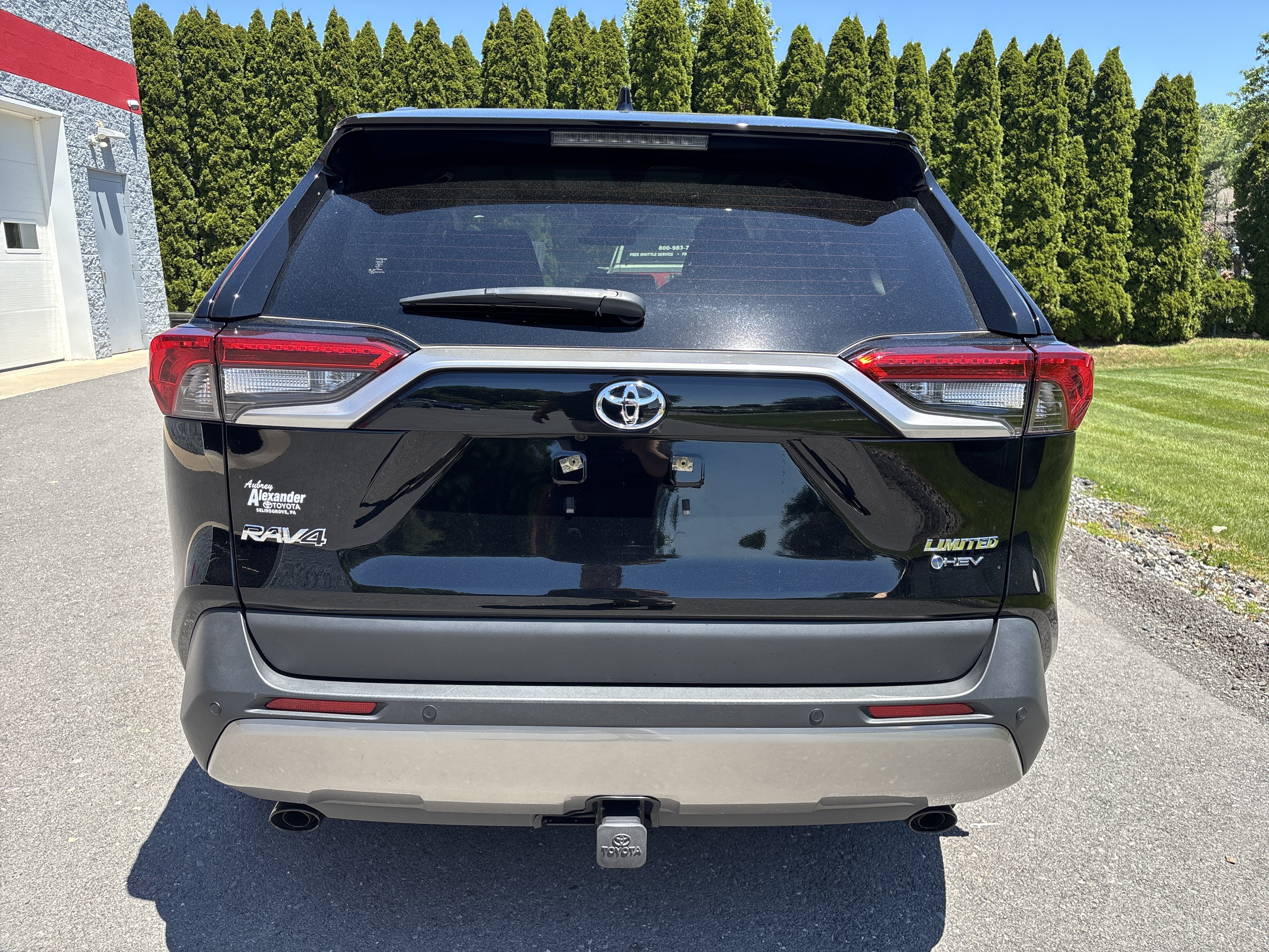 Certified 2025 Toyota RAV4 Limited w/ Advanced Technology Package AWD/4WD image 4