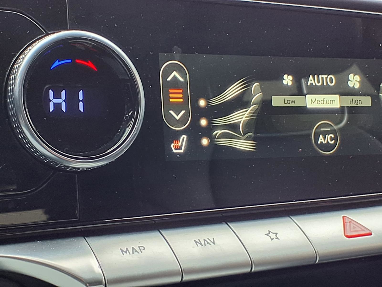 Used 2025 Genesis GV70 2.5T image 5