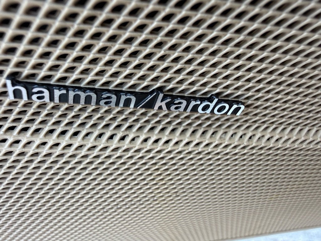 Used 2011 Mercedes-Benz S 400 w/ Sport Pkg image 27