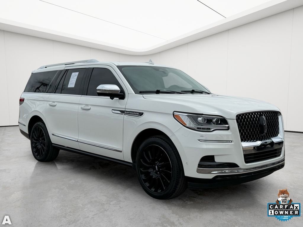 Used 2024 Lincoln Navigator L Black Label AWD/4WD image 9