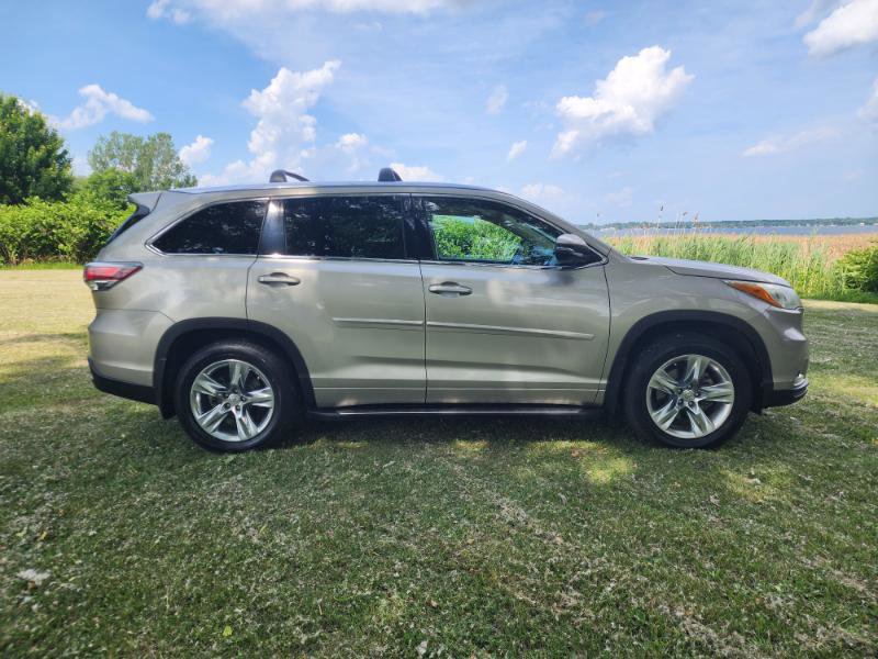 Used 2015 Toyota Highlander Limited Platinum image 7