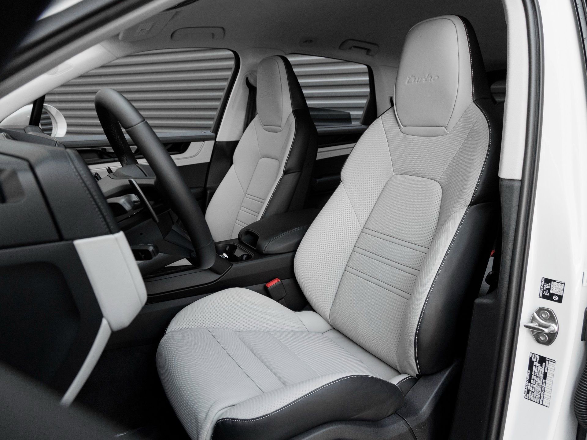 New 2026 Porsche Cayenne Turbo image 5