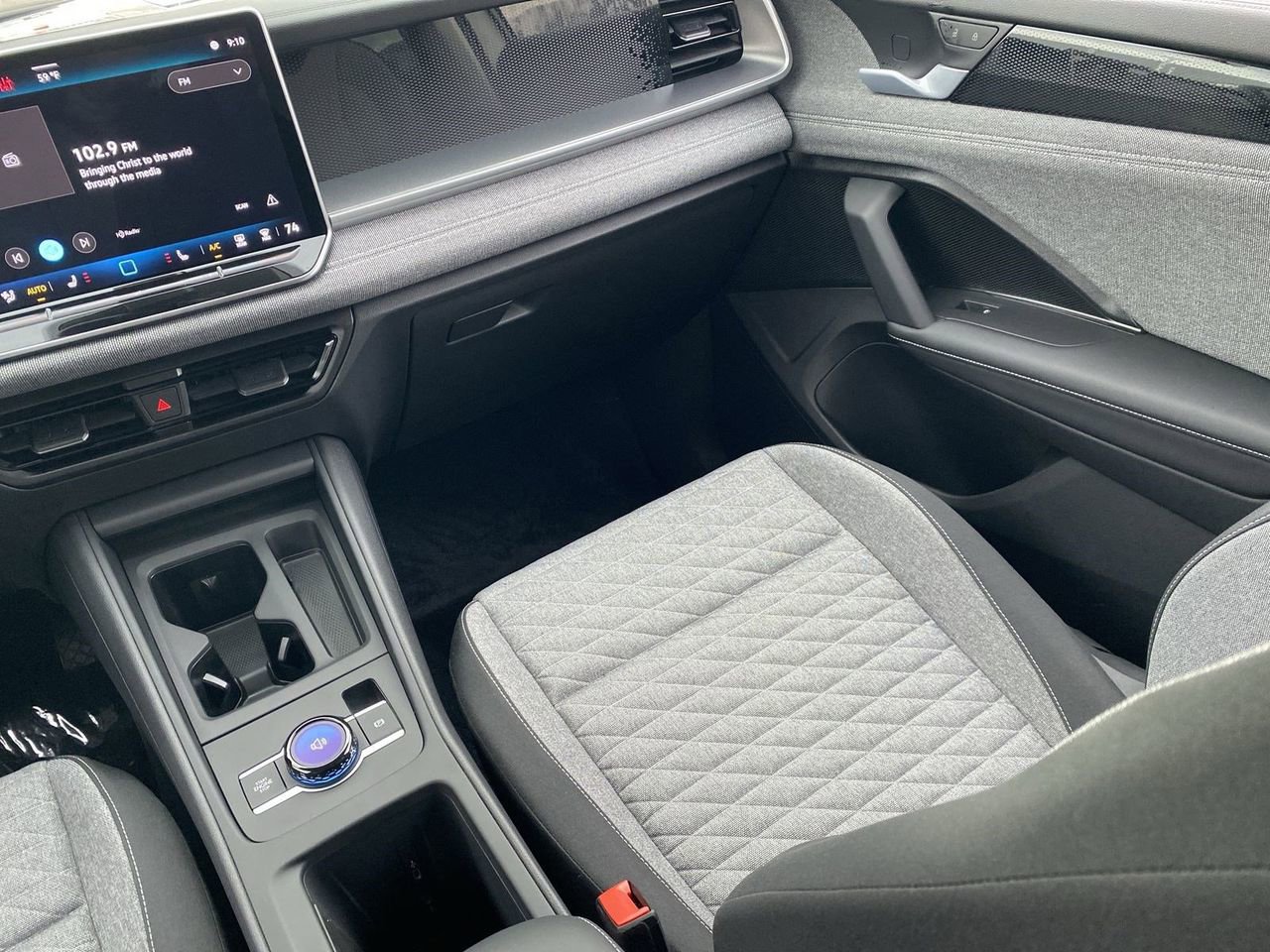 New 2026 Volkswagen Tiguan S FWD image 12