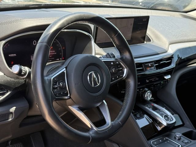 Used 2023 Acura MDX FWD w/ Technology Package image 12
