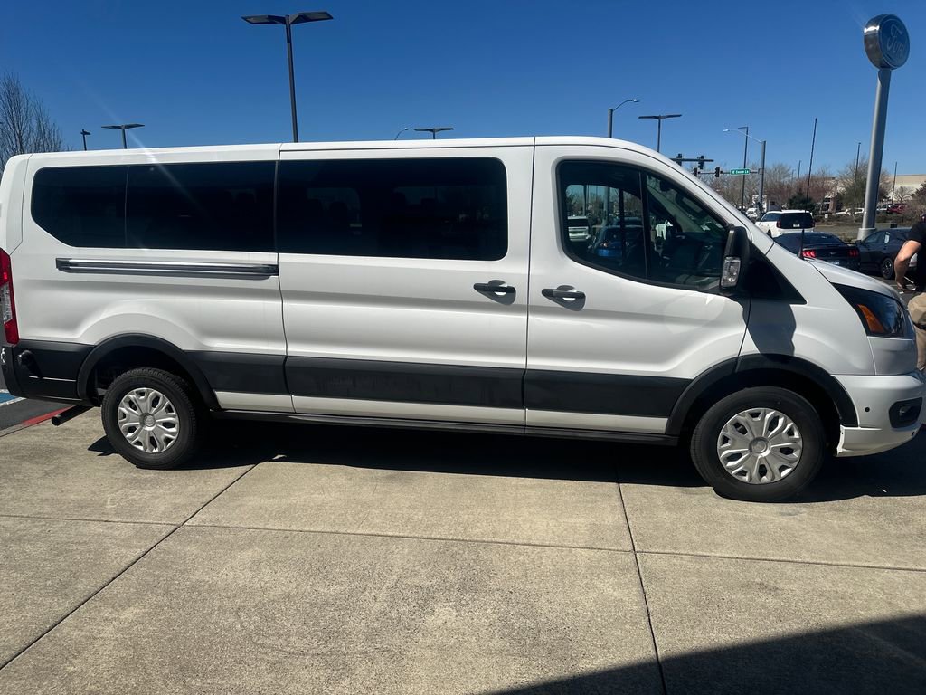 Used 2024 Ford Transit 350 XLT RWD image 5