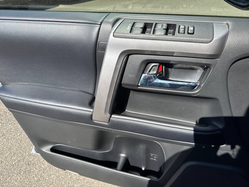 Used 2019 Toyota 4Runner SR5 Premium AWD/4WD image 11