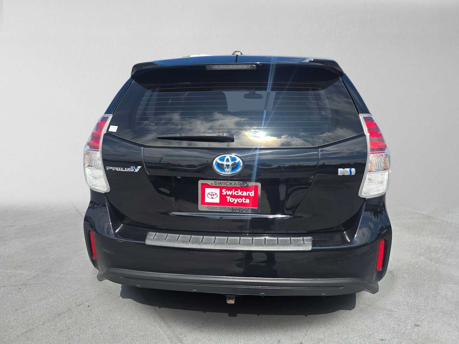 Used 2015 Toyota Prius V Three FWD image 4