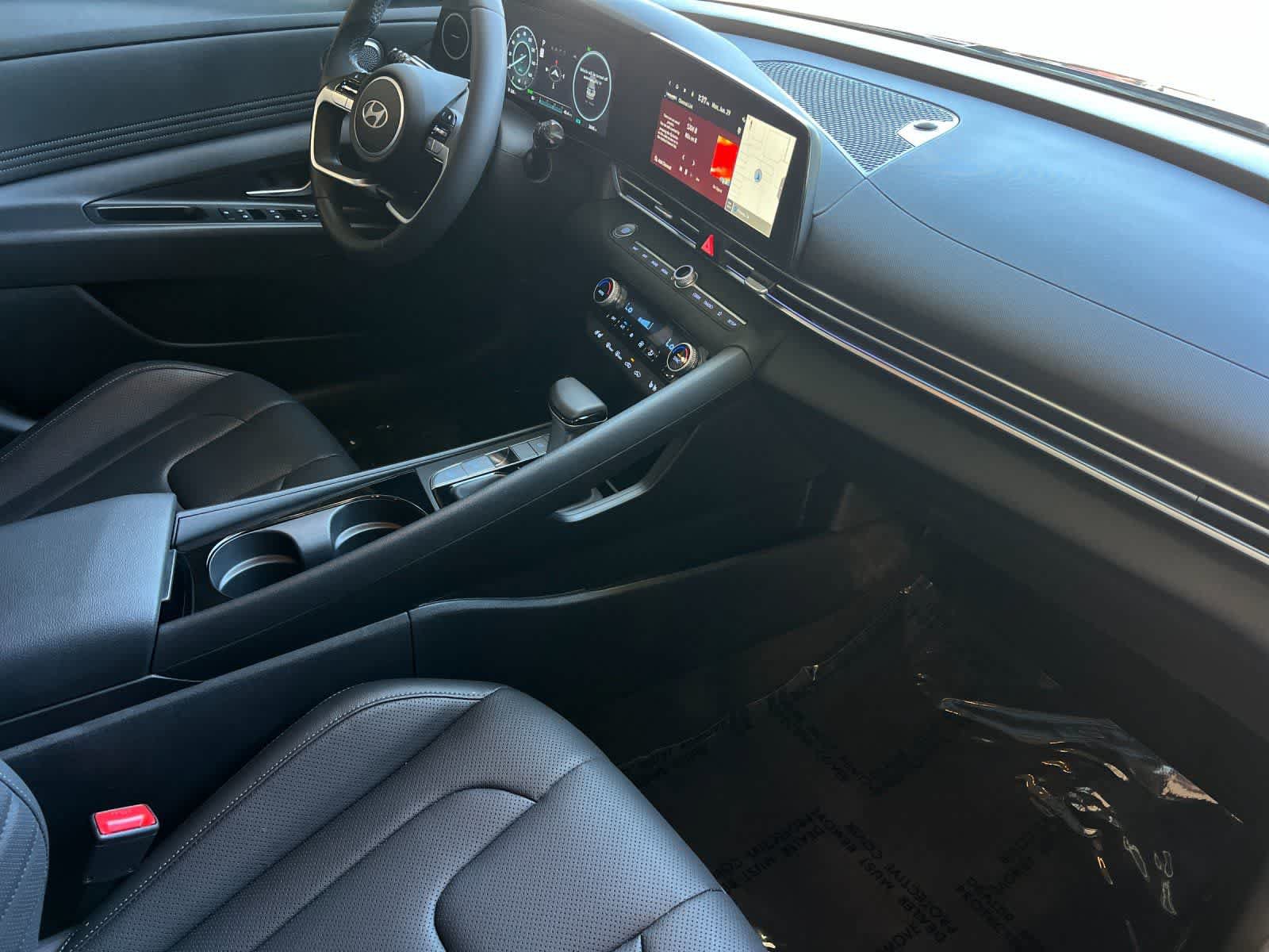 Certified 2026 Hyundai Elantra Limited FWD image 16