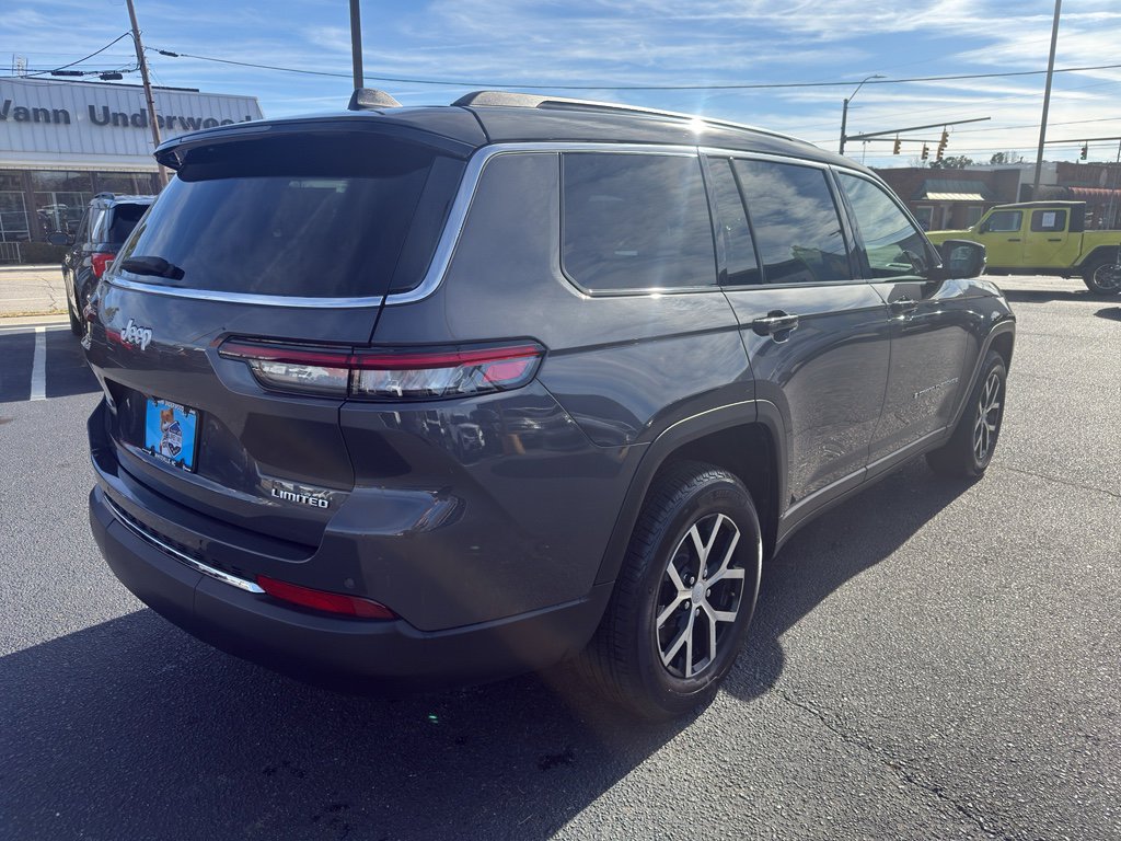 Used 2025 Jeep Grand Cherokee L Limited image 3