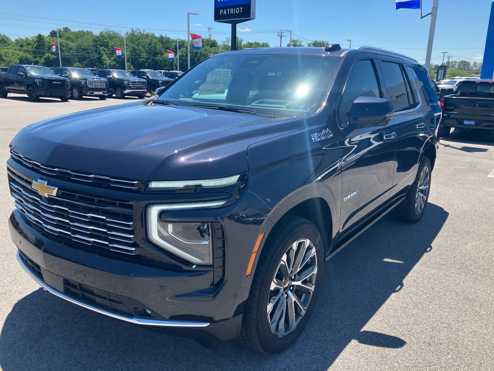New 2026 Chevrolet Tahoe High Country AWD/4WD image 3