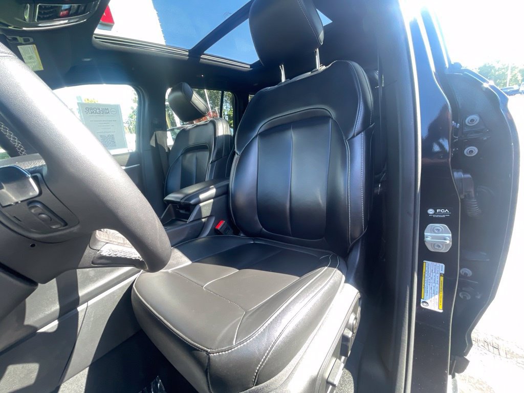 Used 2024 Jeep Grand Cherokee Limited 4xe AWD/4WD image 16