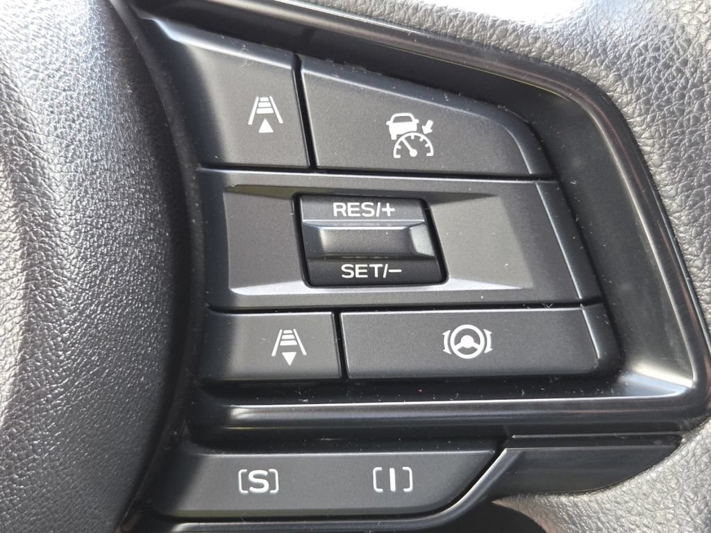 Used 2024 Subaru Crosstrek 2.0i Premium w/ Crosstrek Mirror Package AWD/4WD image 11