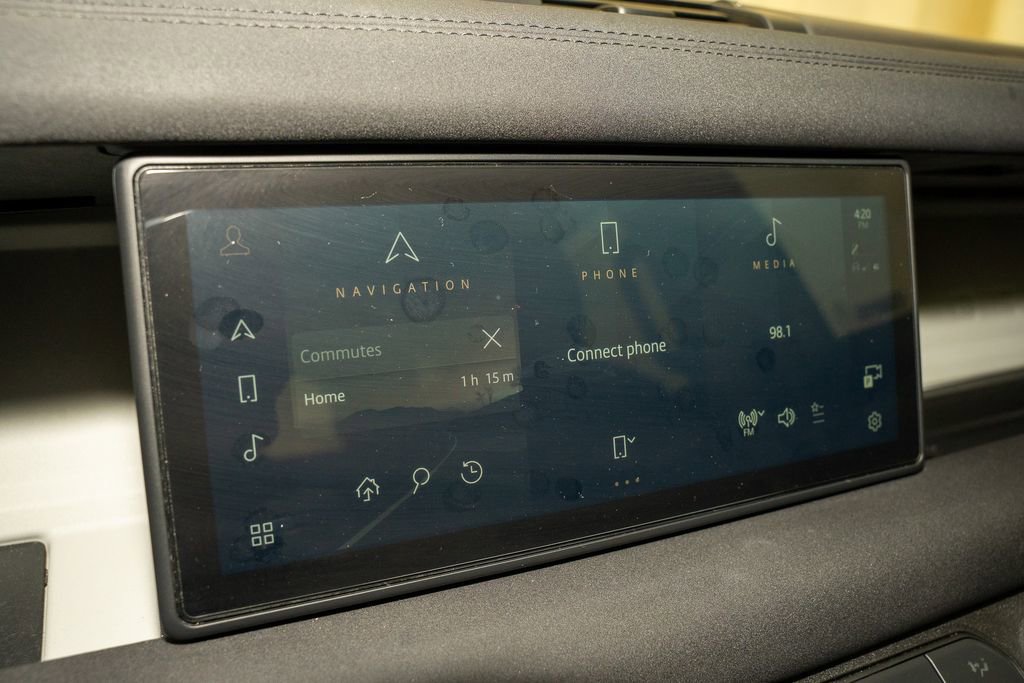 Used 2020 Land Rover Defender 110 SE image 14