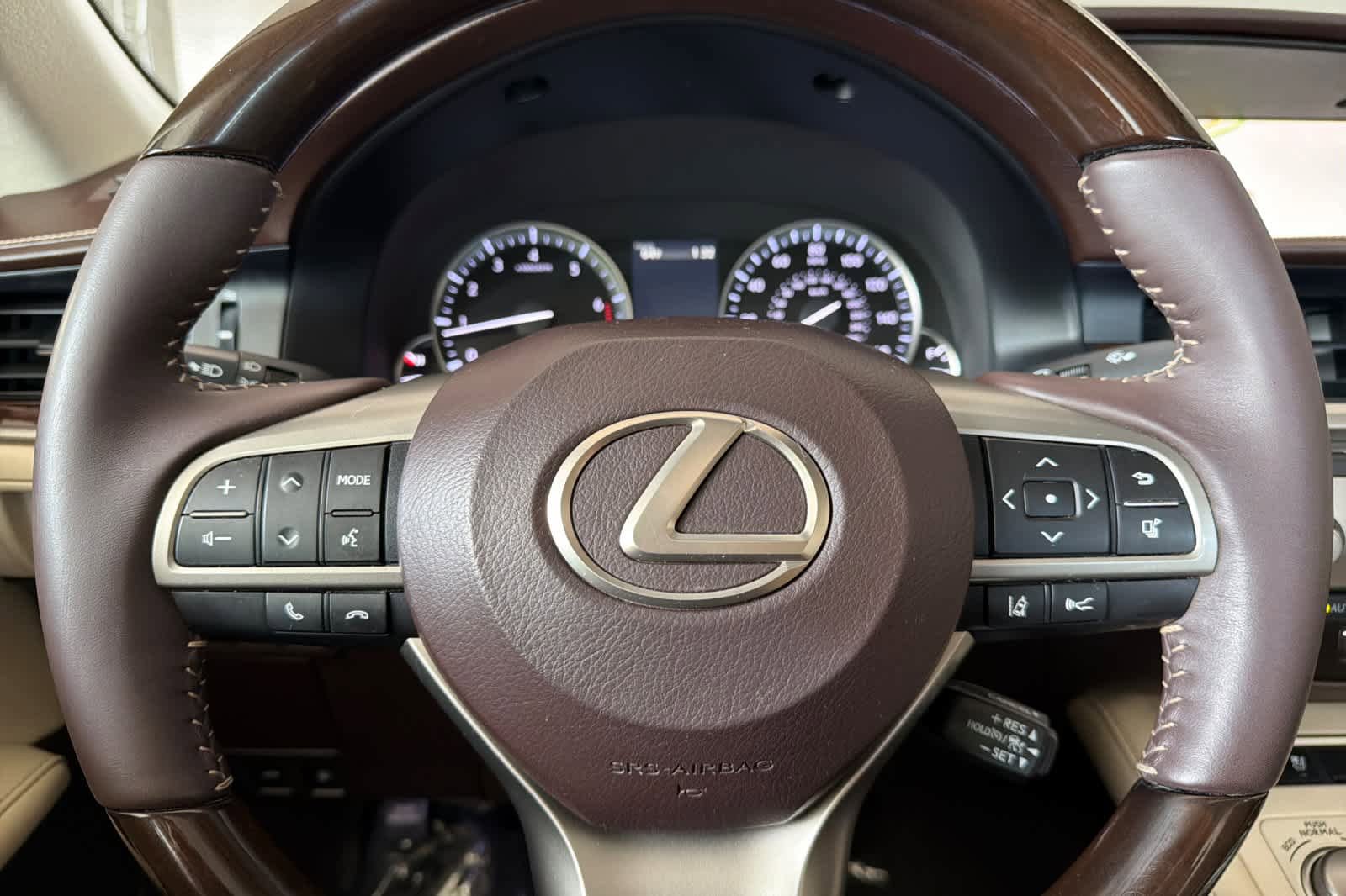 Used 2017 Lexus ES 350 w/ Luxury Package FWD image 25