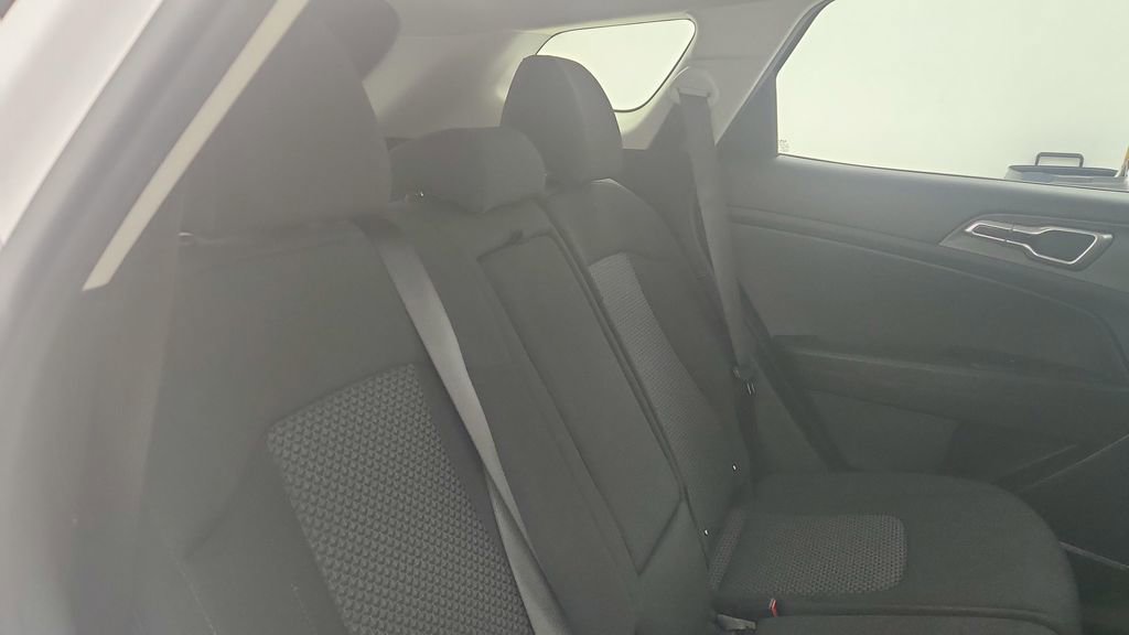Used 2025 Kia Sportage LX FWD image 25