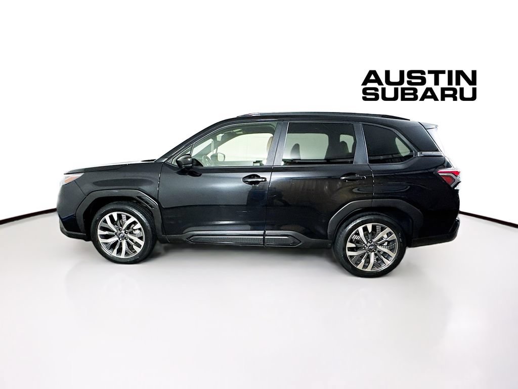Used 2025 Subaru Forester Touring AWD/4WD image 4