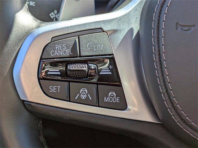 Used 2022 BMW X6 M50i w/ Executive Package image 27