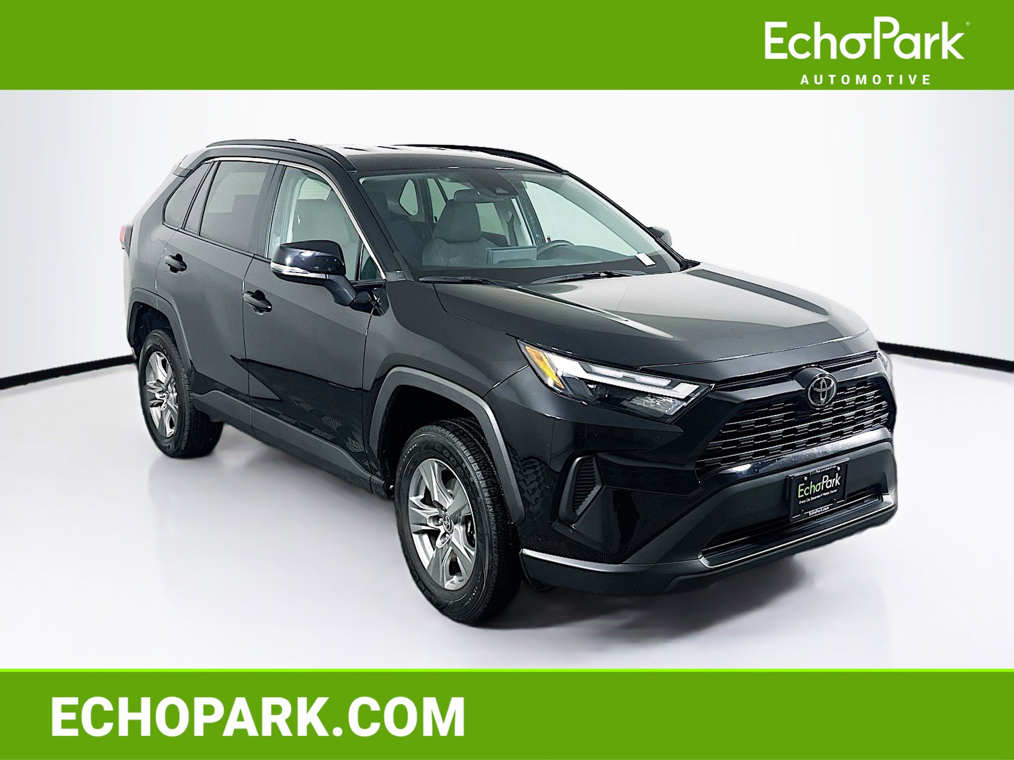 Used 2024 Toyota RAV4 XLE image 1