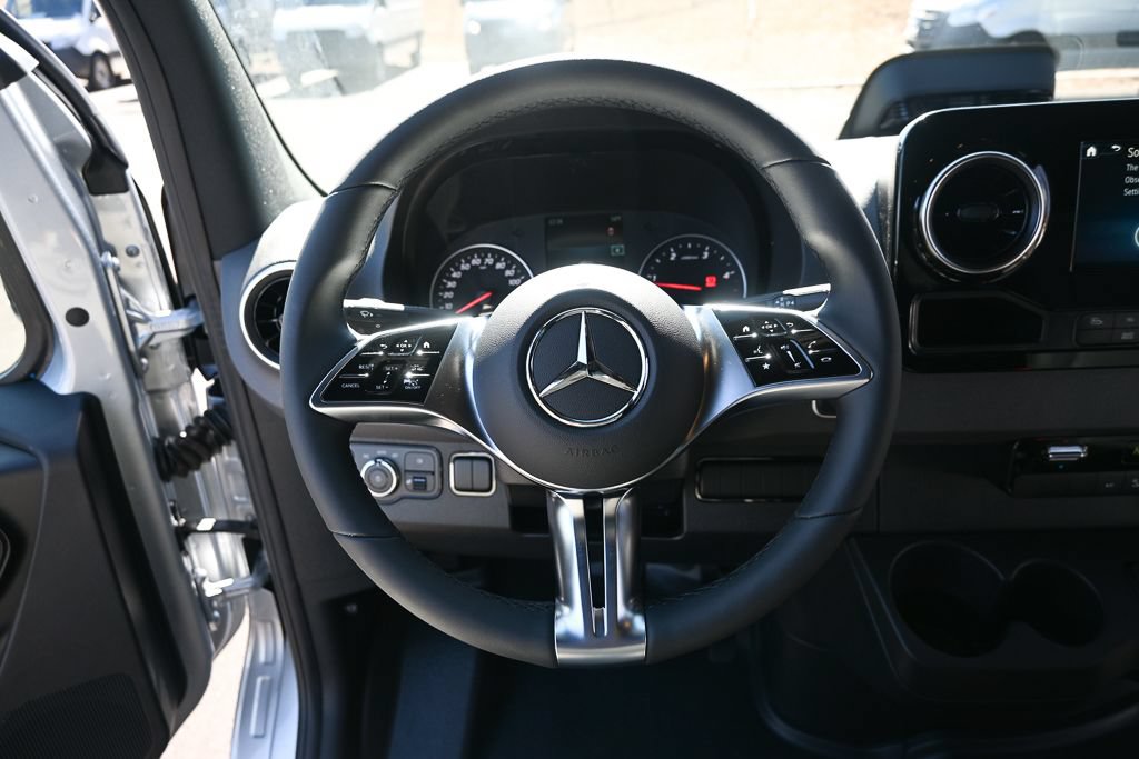 Used 2026 Mercedes-Benz Sprinter 2500 image 2