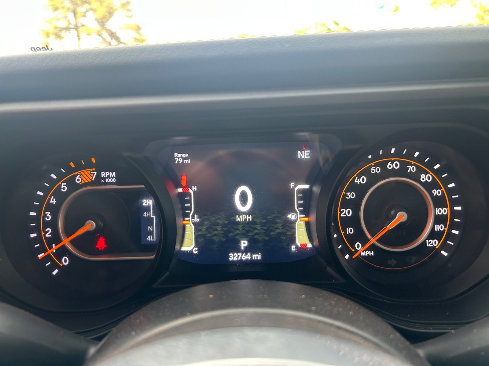 Used 2024 Jeep Wrangler Unlimited Sahara AWD/4WD image 10