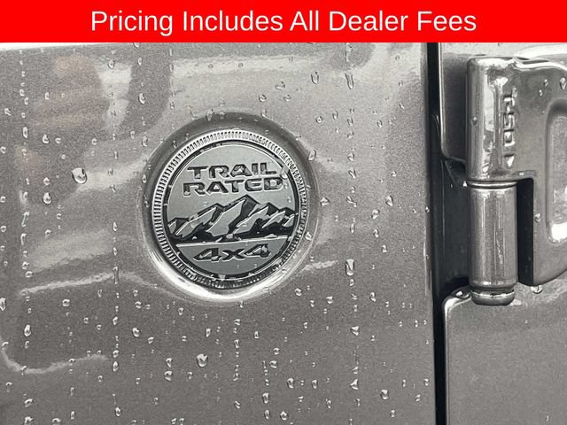 Used 2025 Jeep Wrangler Unlimited Sahara w/ Safety Group AWD/4WD image 4