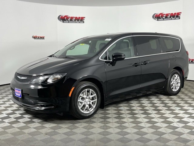 New 2026 Chrysler Voyager LX image 5