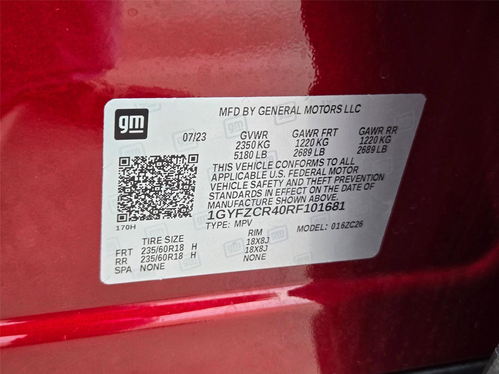 Used 2024 Cadillac XT4 Premium Luxury w/ Cold Weather Package FWD image 32
