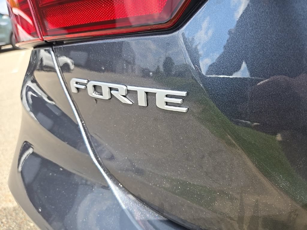 Certified 2023 Kia Forte GT-Line w/ GT-Line Premium Package FWD image 7