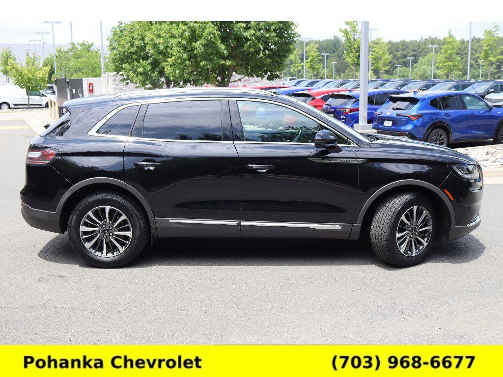 Used 2023 Lincoln Nautilus Reserve image 8