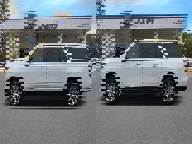 Used 2023 Cadillac Escalade ESV Premium Luxury image 3