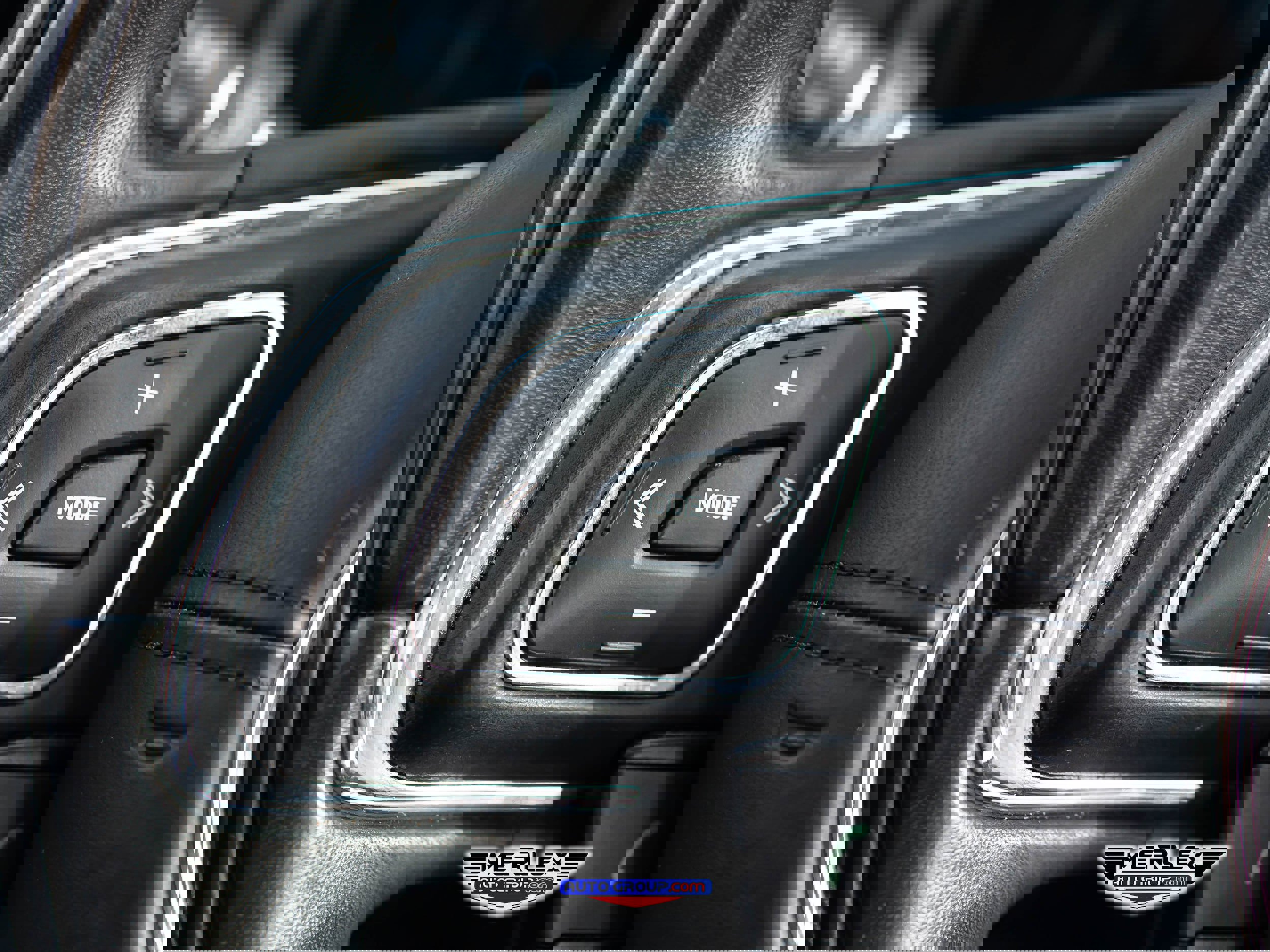 Used 2019 Jaguar XJ R-Sport image 24