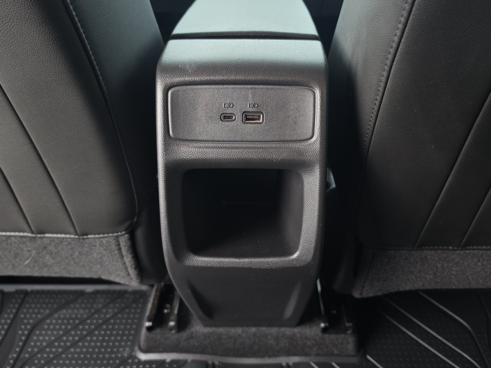Used 2025 Chevrolet Trax LT w/ Driver Confidence Package FWD image 25