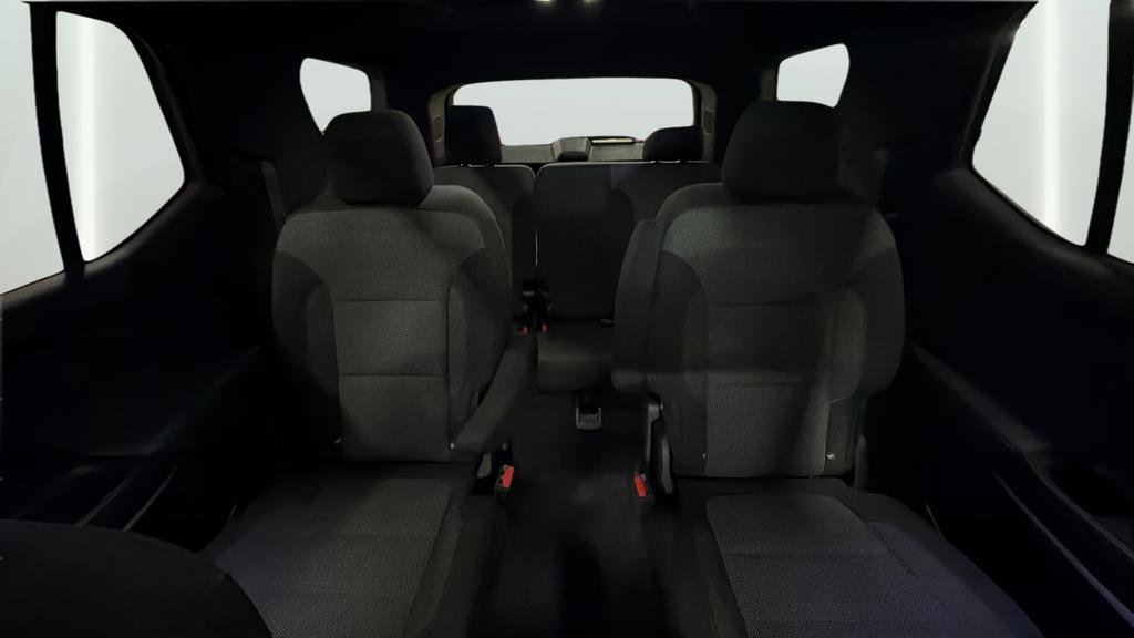 Used 2023 Chevrolet Traverse LT image 24