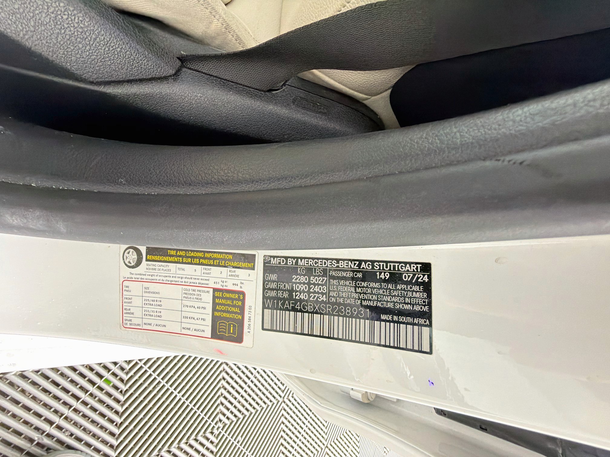 Used 2025 Mercedes-Benz C 300 Sedan image 12
