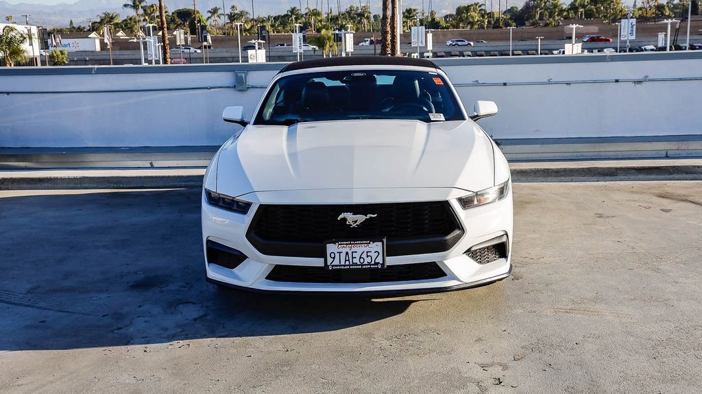 Used 2025 Ford Mustang Premium RWD image 3
