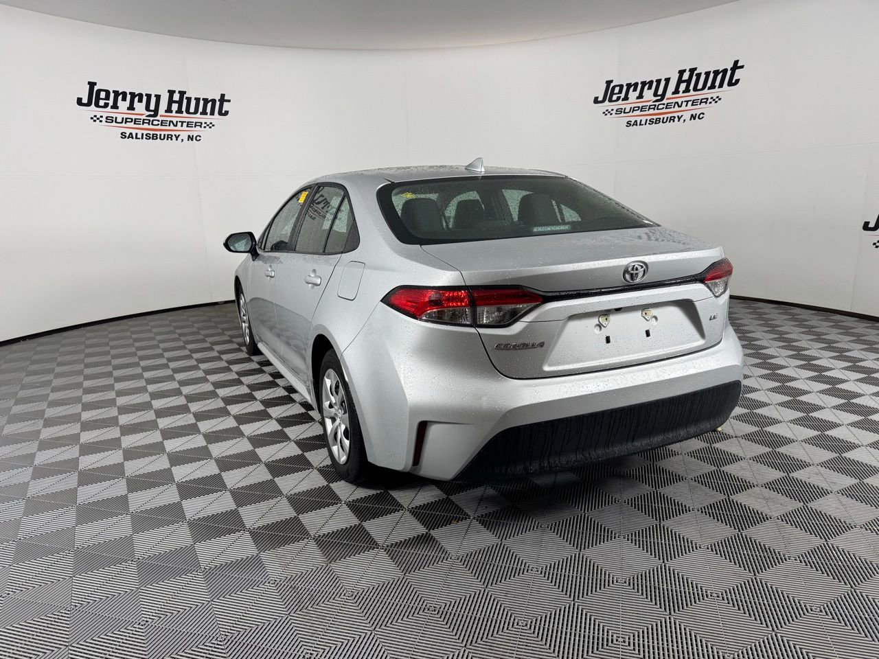 Used 2024 Toyota Corolla LE image 10