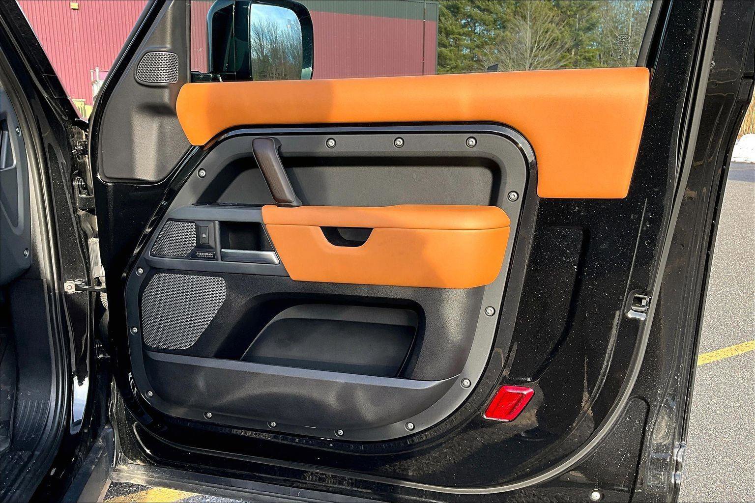 Used 2021 Land Rover Defender 90 X image 17