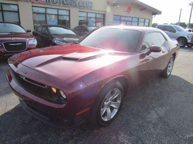 Used 2021 Dodge Challenger SXT w/ Driver Convenience Group RWD image 1